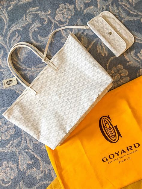 buy Goyard in Paris